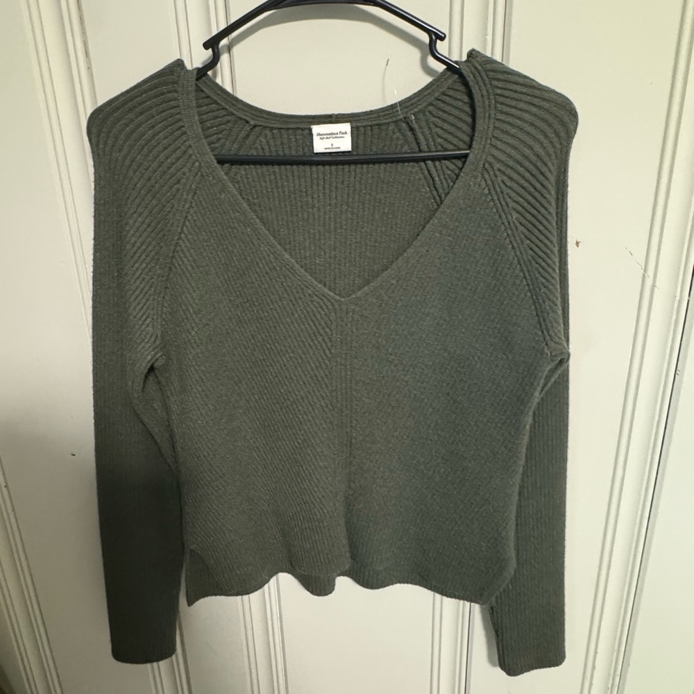Abercrombie sweater